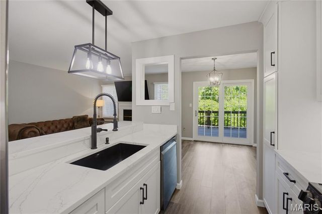 16180 Lea Oak Court, Chesterfield, MO 63017