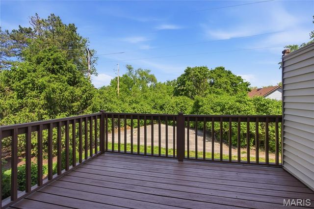 16180 Lea Oak Court, Chesterfield, MO 63017