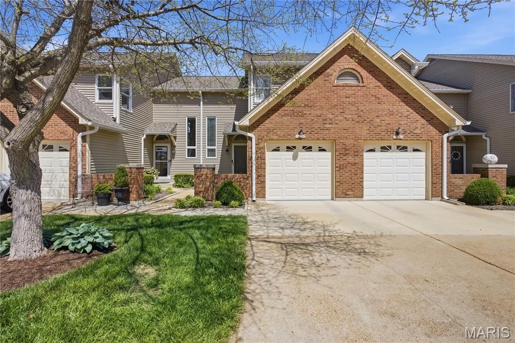 16180 Lea Oak Court, Chesterfield, MO 63017