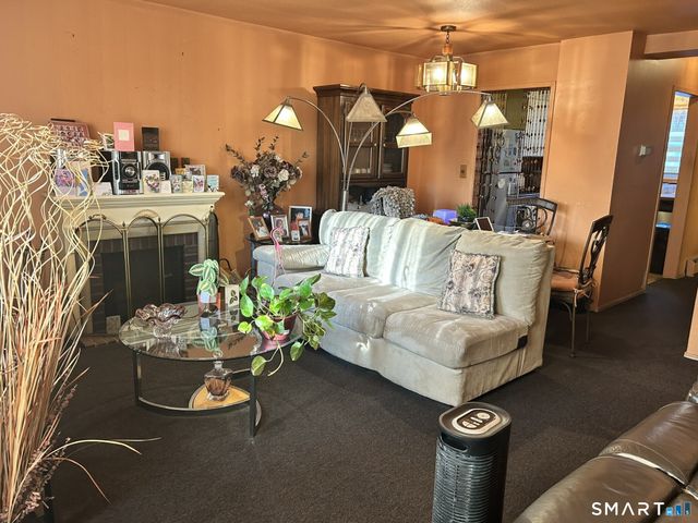 2 Camelot Drive 4, Bloomfield, CT 06002