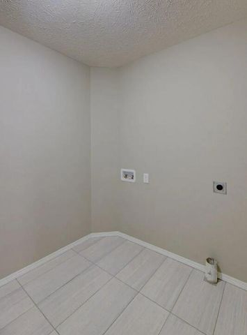 1702 N Hoover Drive, Ozark, MO 65721