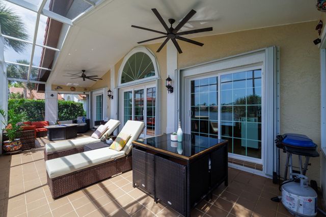 6 San Miguel Ct, Palm Coast, FL 32137