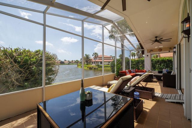 6 San Miguel Ct, Palm Coast, FL 32137