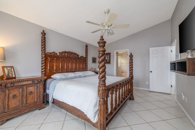 6 San Miguel Ct, Palm Coast, FL 32137