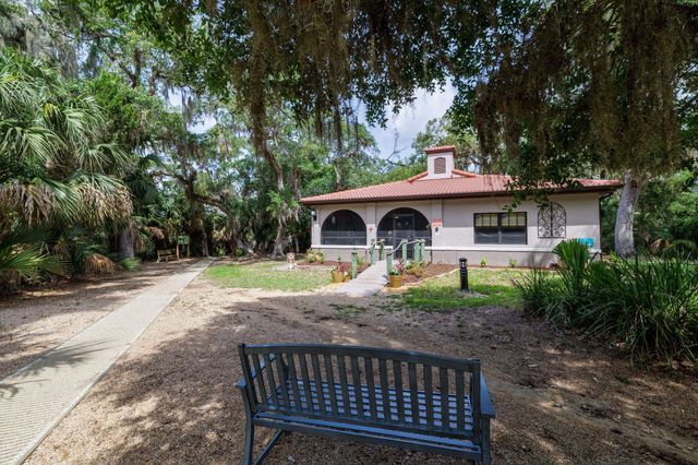 6 San Miguel Ct, Palm Coast, FL 32137
