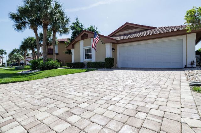6 San Miguel Ct, Palm Coast, FL 32137