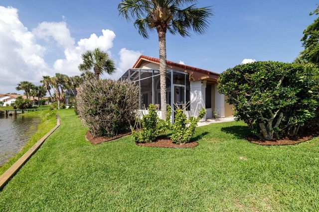 6 San Miguel Ct, Palm Coast, FL 32137
