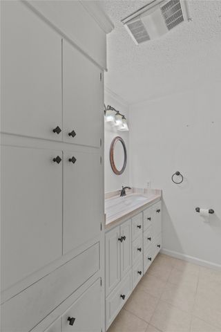 5302 Iris Circle, Bossier City, LA 71112