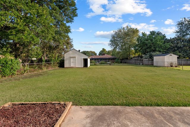 5302 Iris Circle, Bossier City, LA 71112