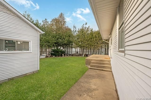 84 Bay Avenue, Hicksville, NY 11801