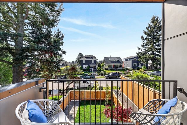4142 44th Avenue SW, Seattle, WA 98116
