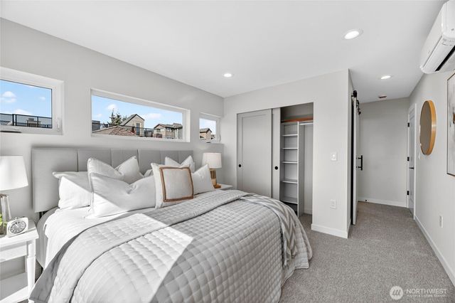 4142 44th Avenue SW, Seattle, WA 98116