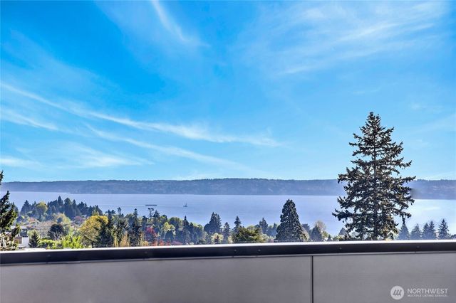 4142 44th Avenue SW, Seattle, WA 98116