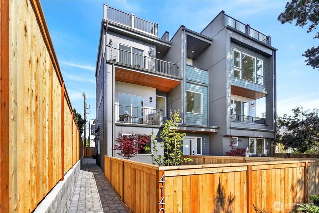 4142 44th Avenue SW, Seattle, WA 98116