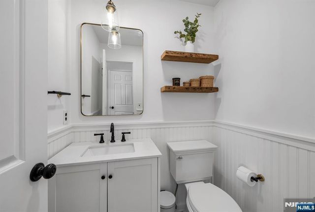 15 Cobbler Lane, Mahwah, NJ 07430