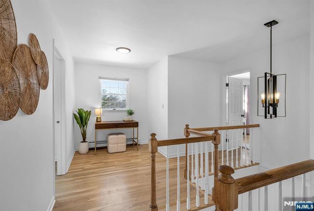 15 Cobbler Lane, Mahwah, NJ 07430