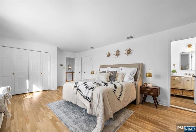 15 Cobbler Lane, Mahwah, NJ 07430