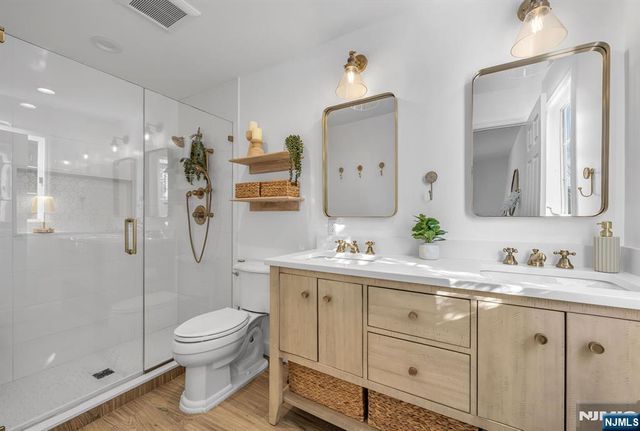 15 Cobbler Lane, Mahwah, NJ 07430