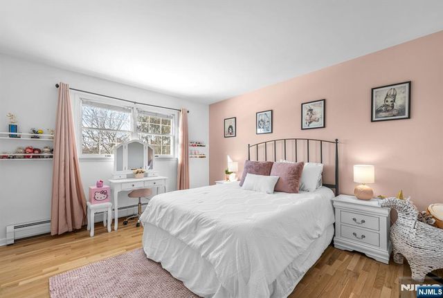 15 Cobbler Lane, Mahwah, NJ 07430