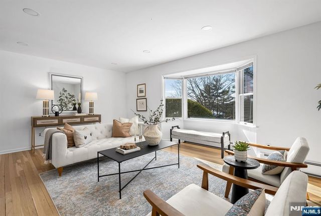 15 Cobbler Lane, Mahwah, NJ 07430