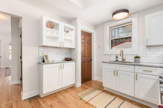 237 Collins Avenue, Columbus, OH 43215