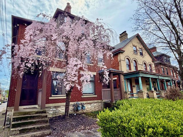 237 Collins Avenue, Columbus, OH 43215