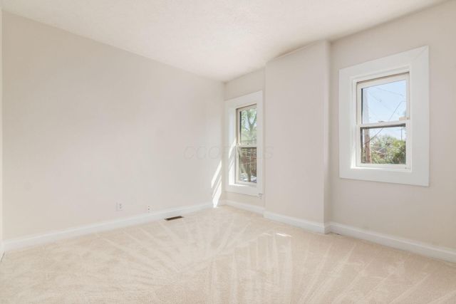 237 Collins Avenue, Columbus, OH 43215
