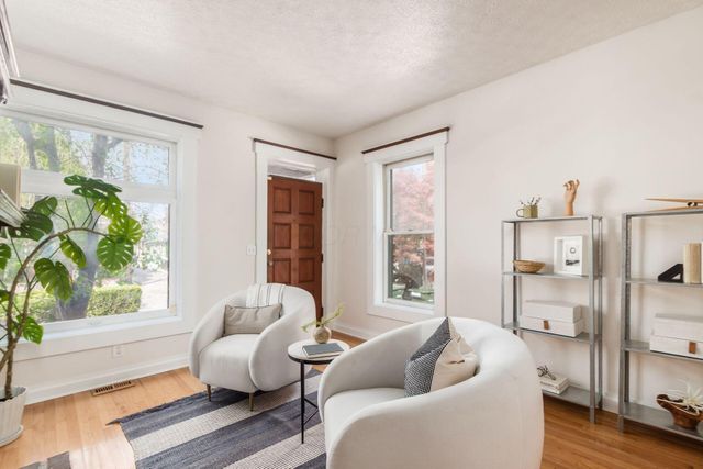 237 Collins Avenue, Columbus, OH 43215