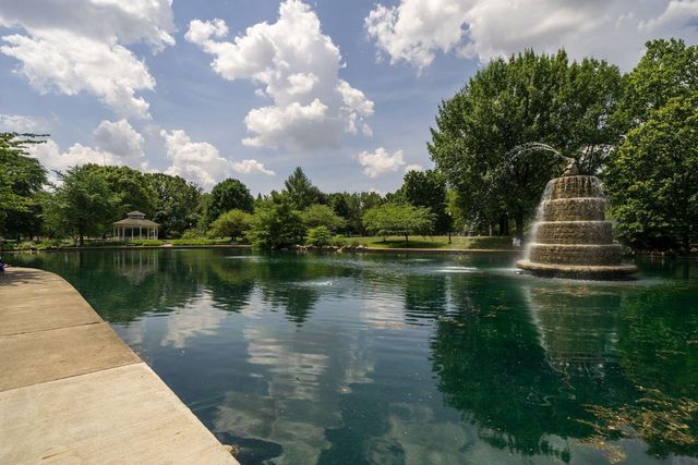 237 Collins Avenue, Columbus, OH 43215