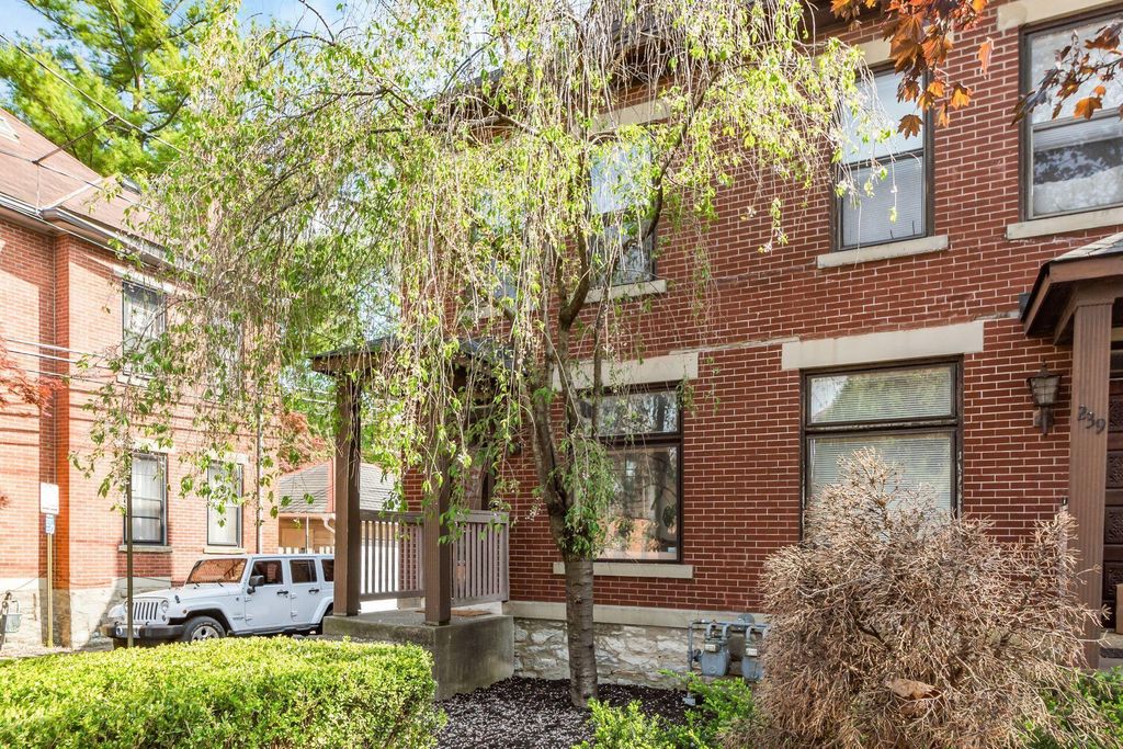 237 Collins Avenue, Columbus, OH 43215