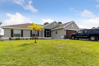 926 Sable Circle SE, Palm Bay, FL 32909