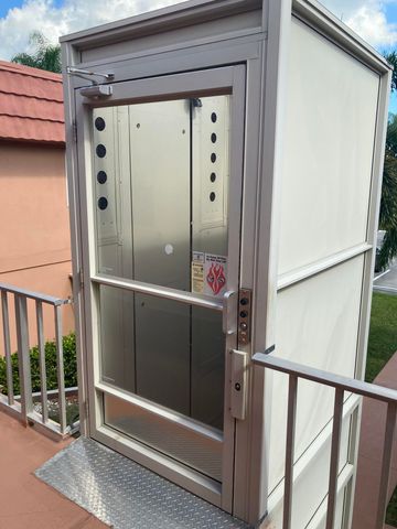 558 Saxony L, Delray Beach, FL 33446