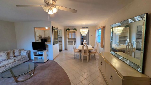 558 Saxony L, Delray Beach, FL 33446