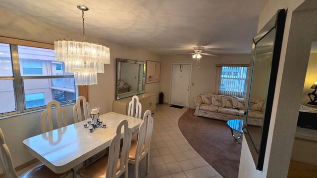 558 Saxony L, Delray Beach, FL 33446