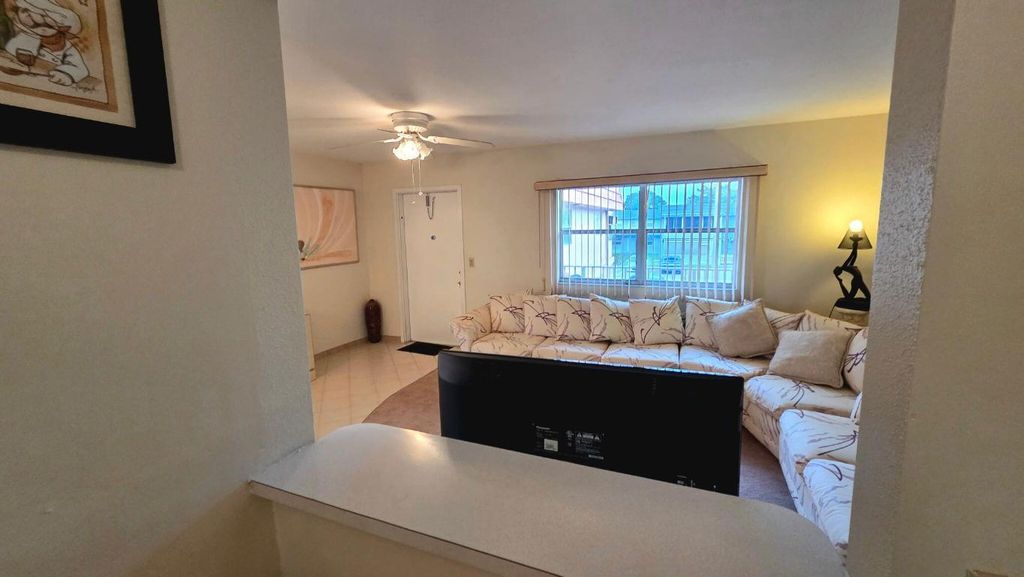 Image 3 of property listing at 558 Saxony L, Delray Beach, FL 33446