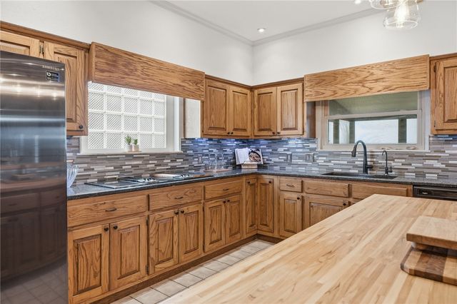 9255 County Road 2226, Taft, TX 78390