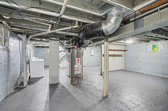 814 Mackinaw Street, Saginaw, MI 48602