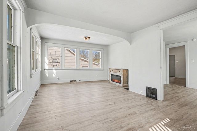 814 Mackinaw Street, Saginaw, MI 48602