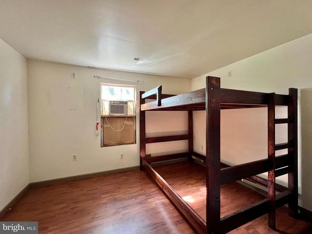 407 WOODLAWN DRIVE, Breezewood, PA 15533