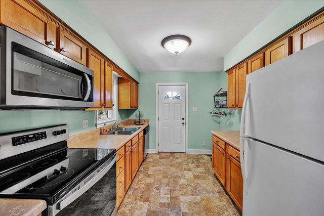 3736 Barberry AVE, Roanoke, VA 24017