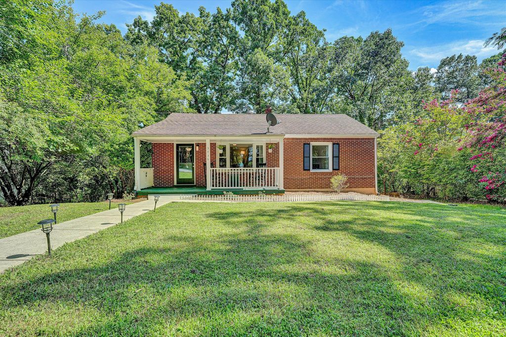 3736 Barberry AVE, Roanoke, VA 24017