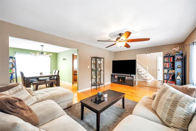 132 Midwood Avenue, Nesconset, NY 11767