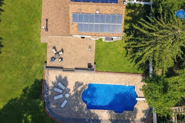 132 Midwood Avenue, Nesconset, NY 11767