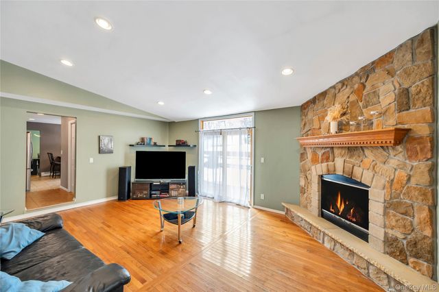 132 Midwood Avenue, Nesconset, NY 11767