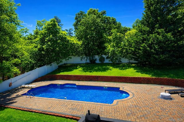 132 Midwood Avenue, Nesconset, NY 11767