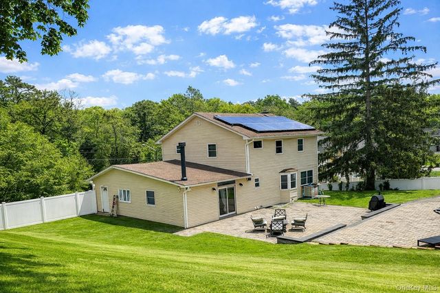 132 Midwood Avenue, Nesconset, NY 11767