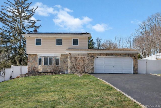 132 Midwood Avenue, Nesconset, NY 11767