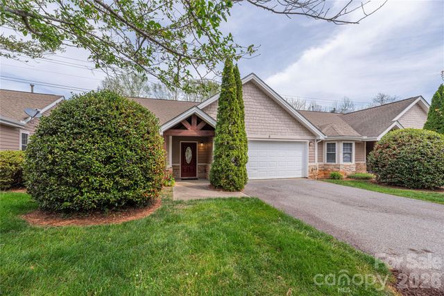 8 Kaylor Drive, Arden, NC 28704