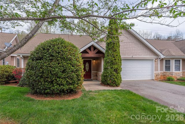 8 Kaylor Drive, Arden, NC 28704