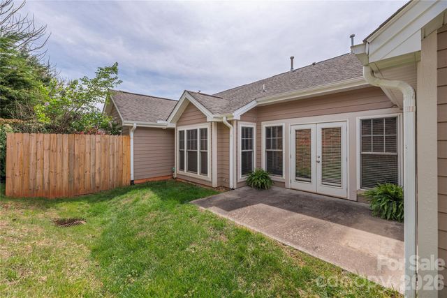 8 Kaylor Drive, Arden, NC 28704